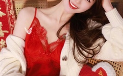 英语老师没戴罩子捏了一节课游戏